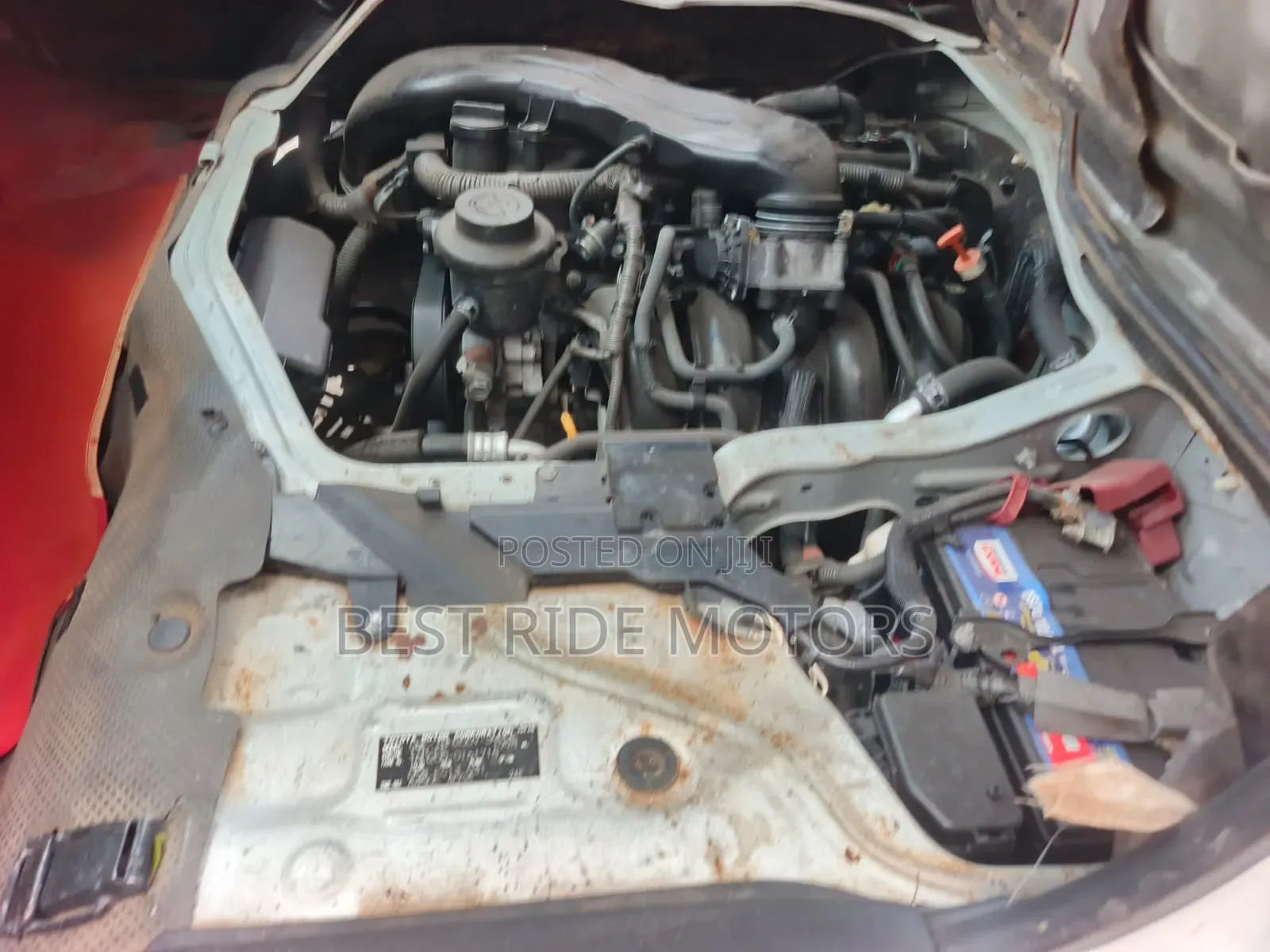 Toyota HiAce 2013 White