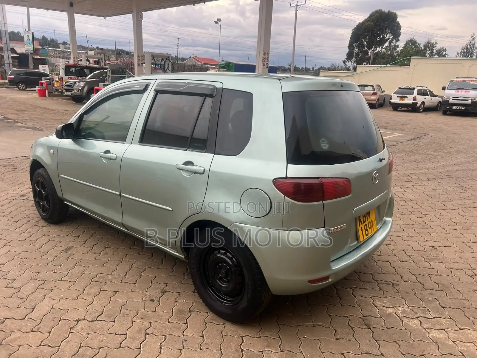 Mazda Demio 2004 Green