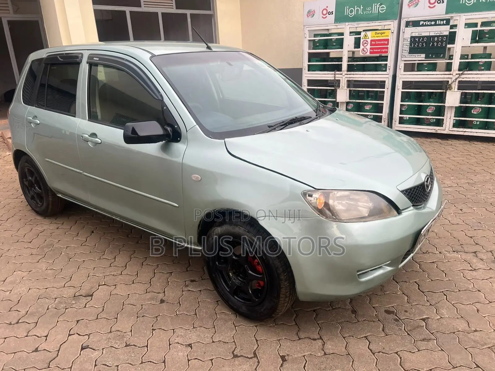 Mazda Demio 2004 Green
