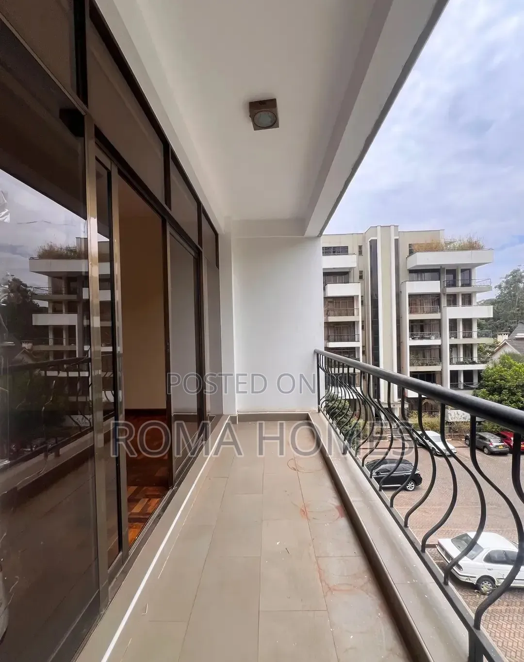3bdrm Apartment in Lavington, Nairobi Central for rent