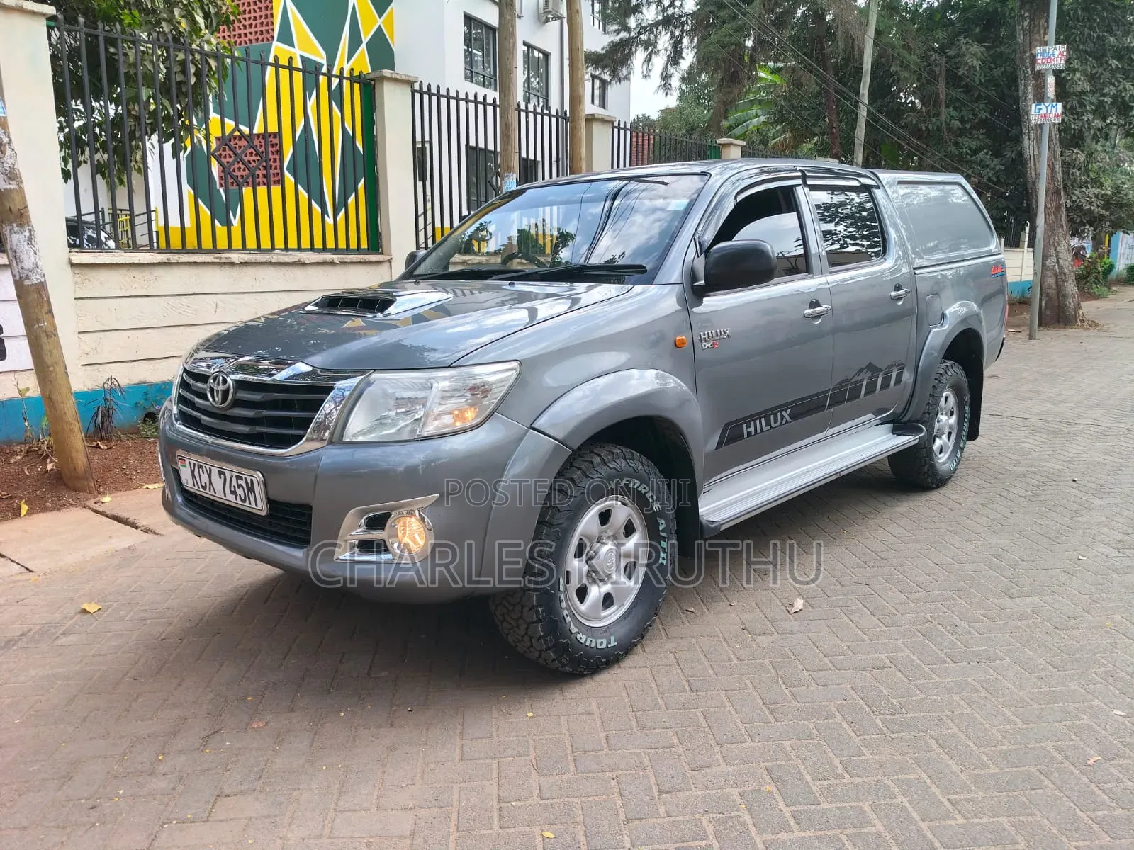 Toyota Hilux 2014 Gray
