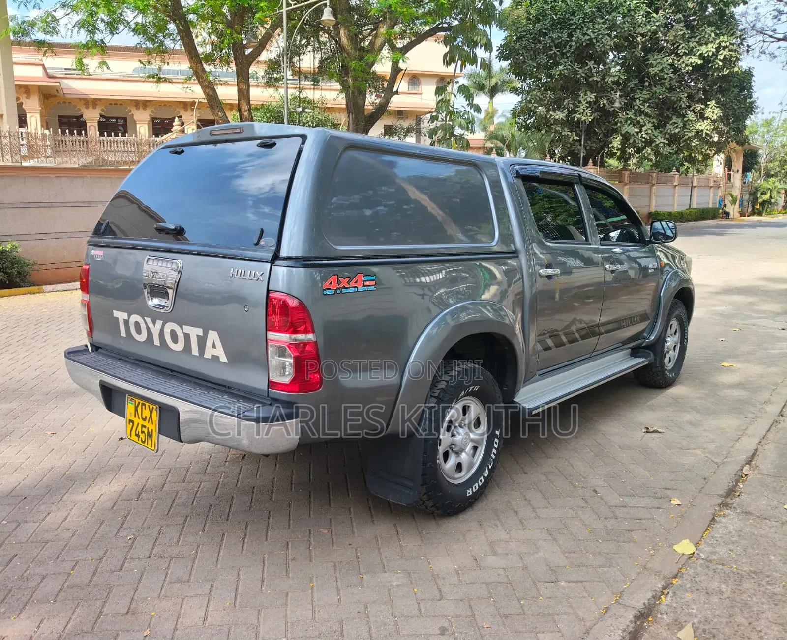 Toyota Hilux 2014 Gray