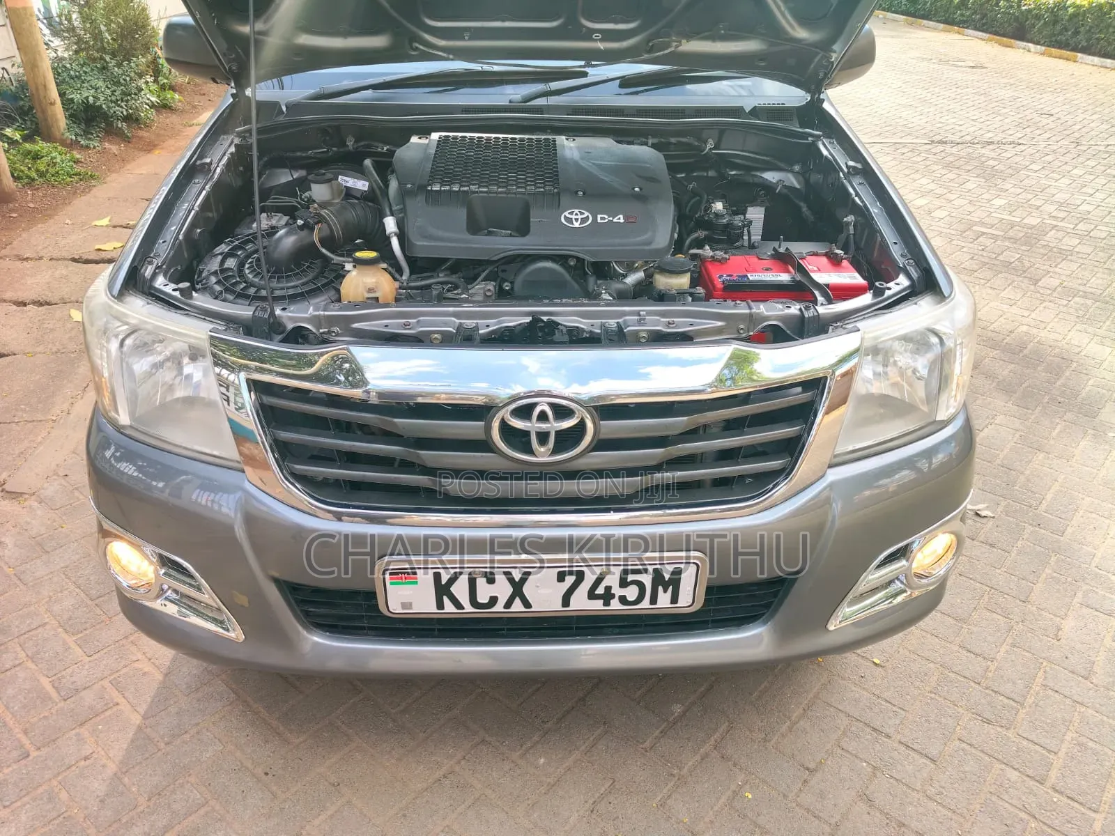 Toyota Hilux 2014 Gray