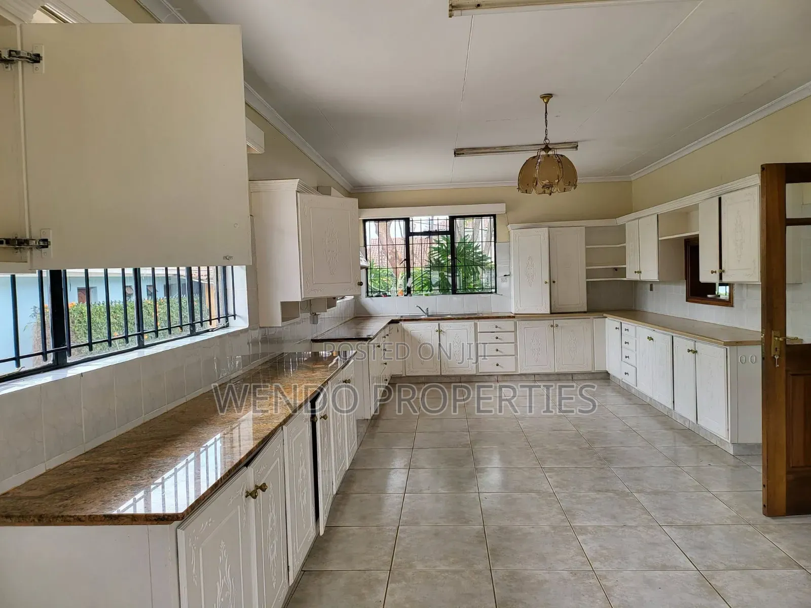 4bdrm Bungalow in Runda for rent
