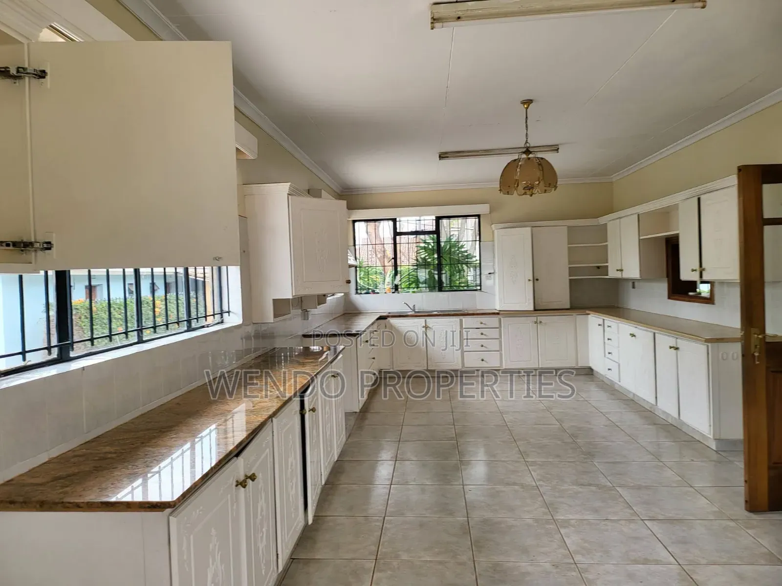 4bdrm Bungalow in Runda for rent