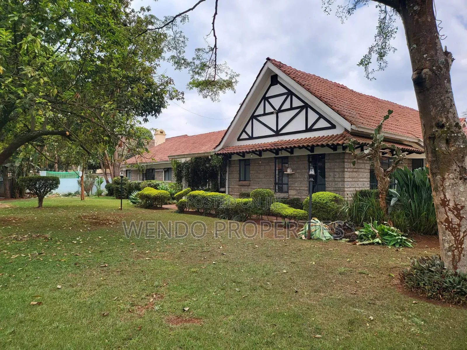 4bdrm Bungalow in Runda for rent