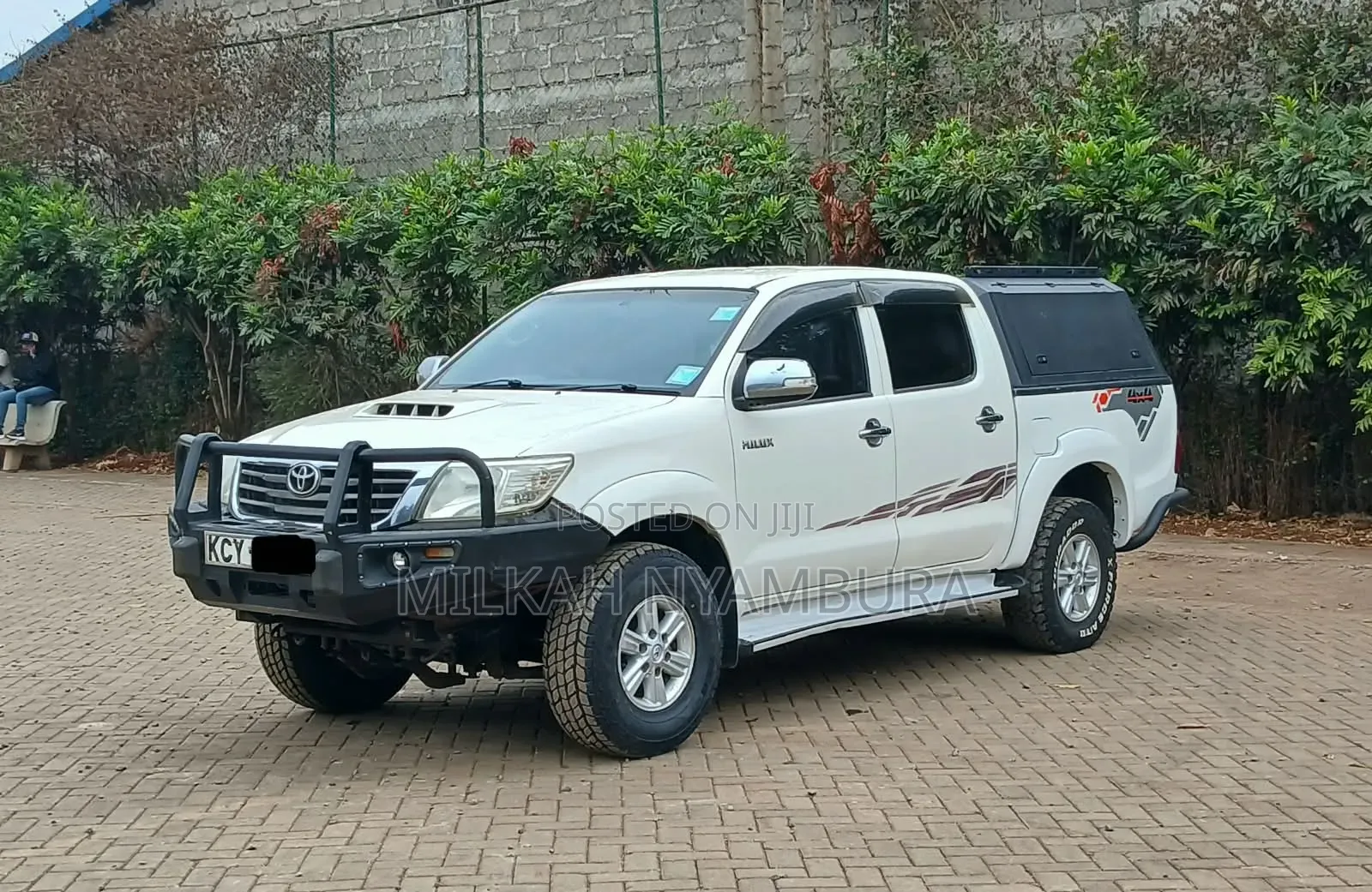 Toyota Hilux 2013 White