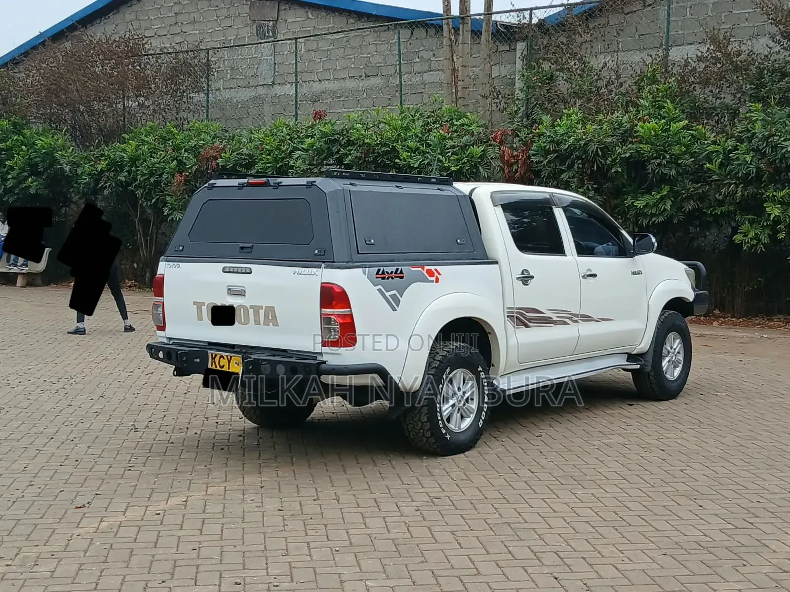 Toyota Hilux 2013 White