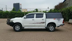 Toyota Hilux 2013 White