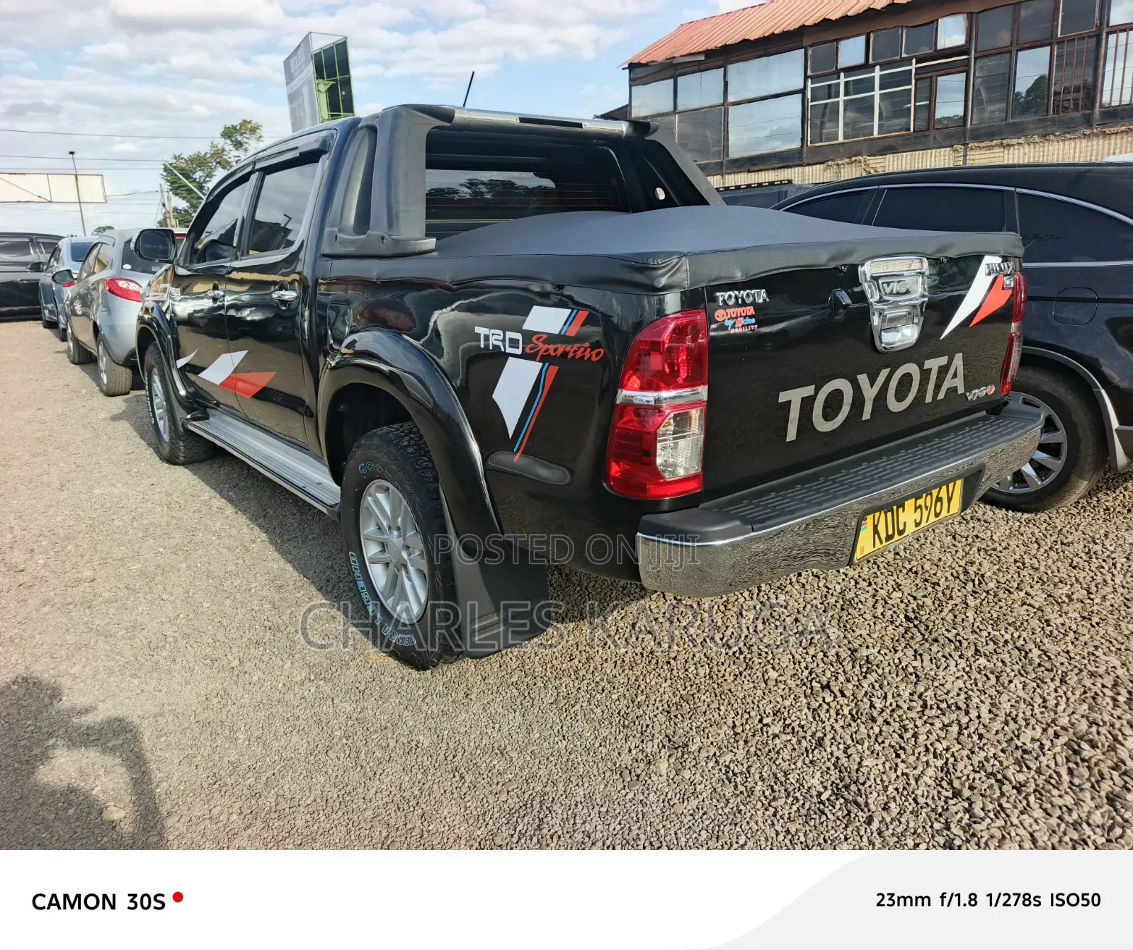 Toyota Hilux 2014 Black