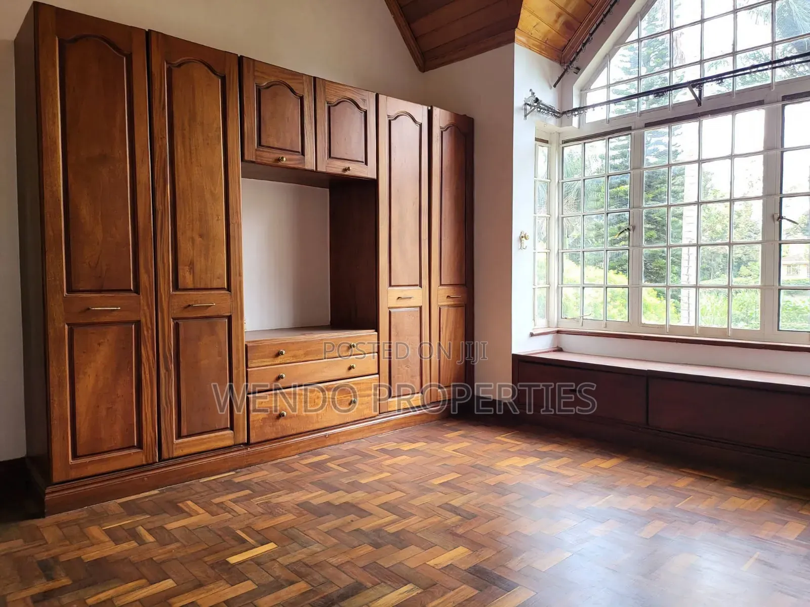 5bdrm Villa in Runda for rent