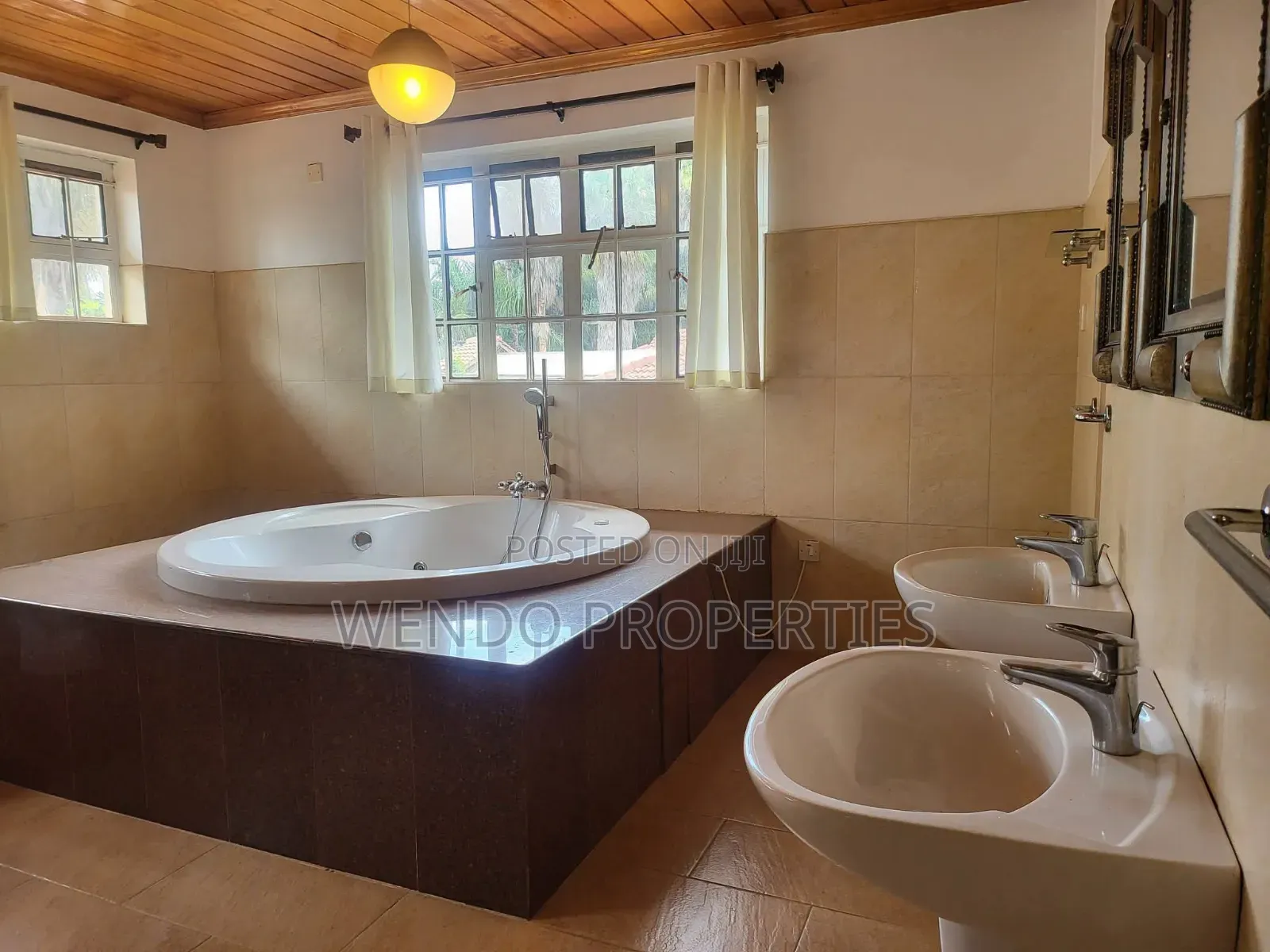 5bdrm Villa in Runda for rent