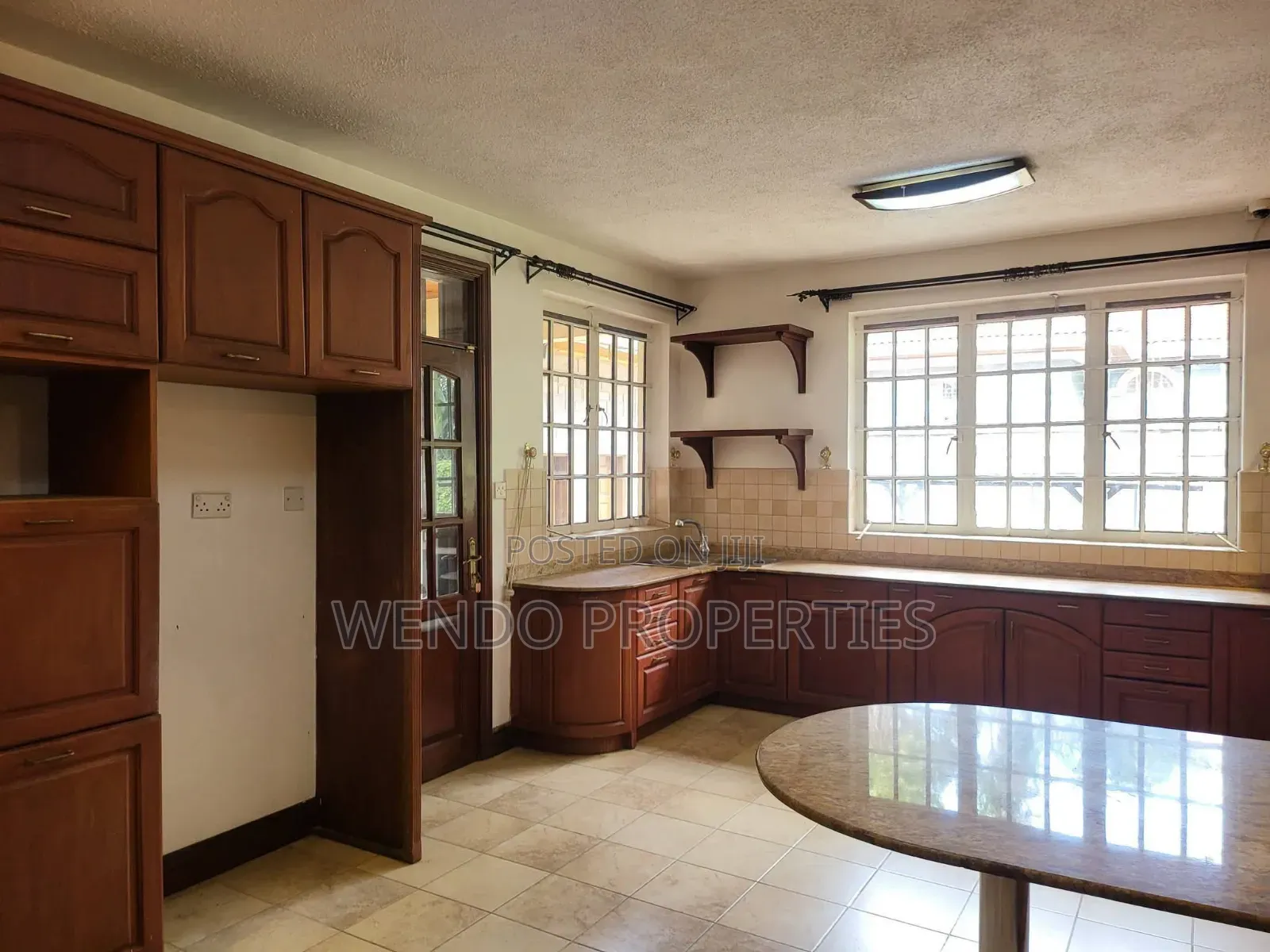 5bdrm Villa in Runda for rent