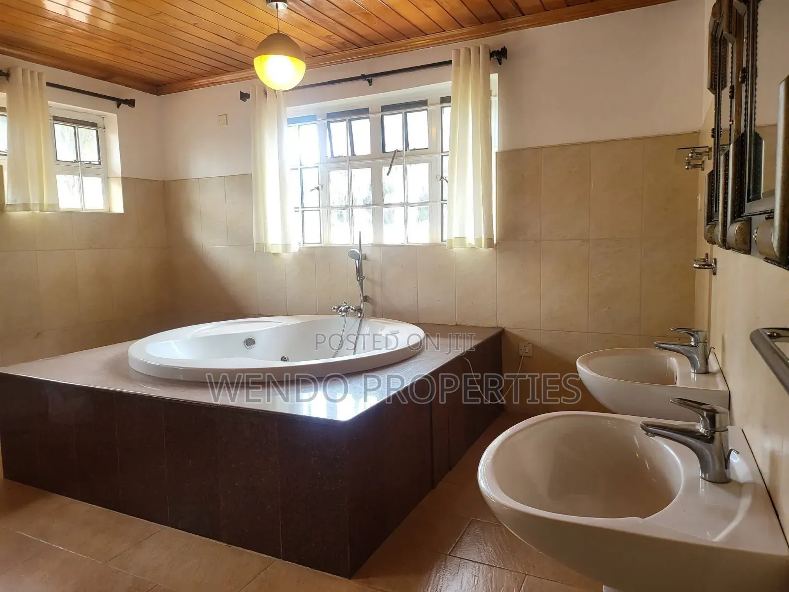 5bdrm Villa in Runda for rent