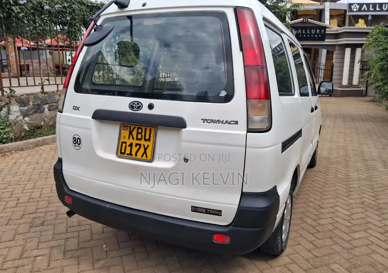 Toyota TownAce 2006 White