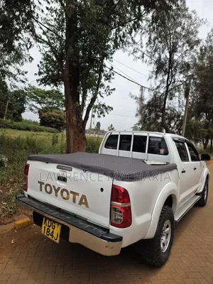 Toyota Hilux 2015 White