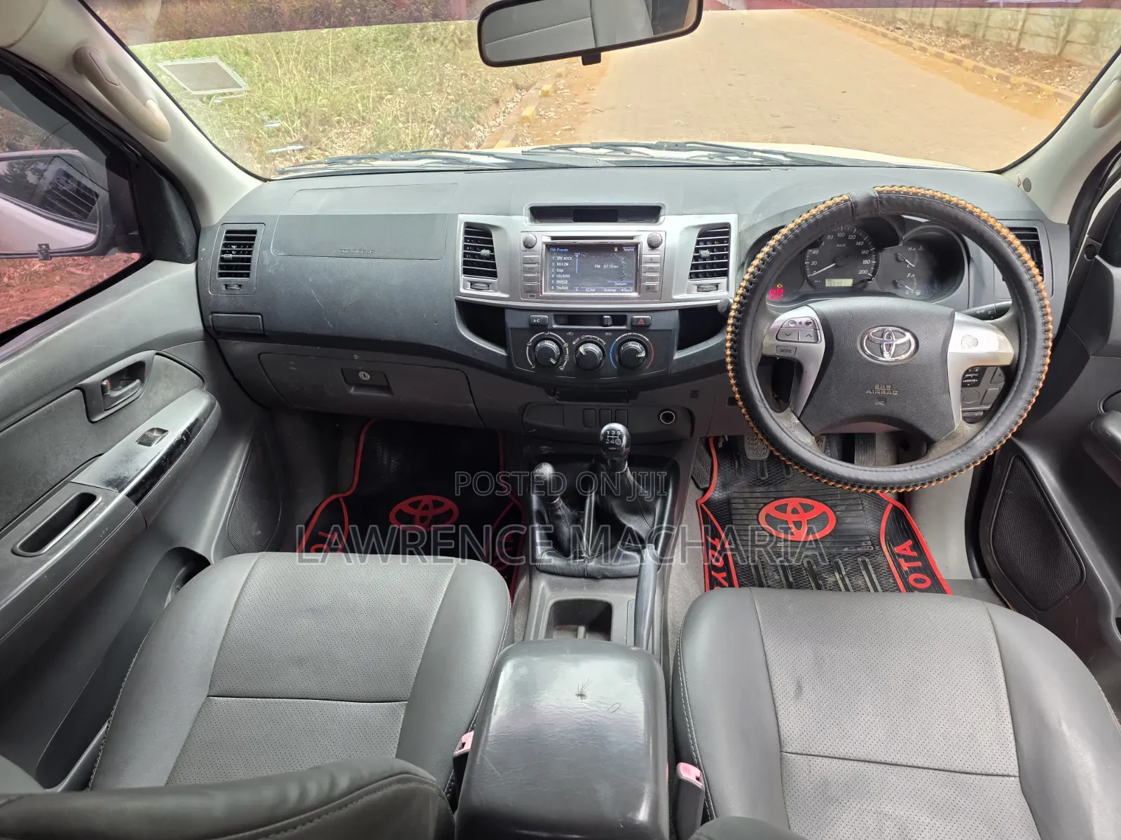 Toyota Hilux 2015 White