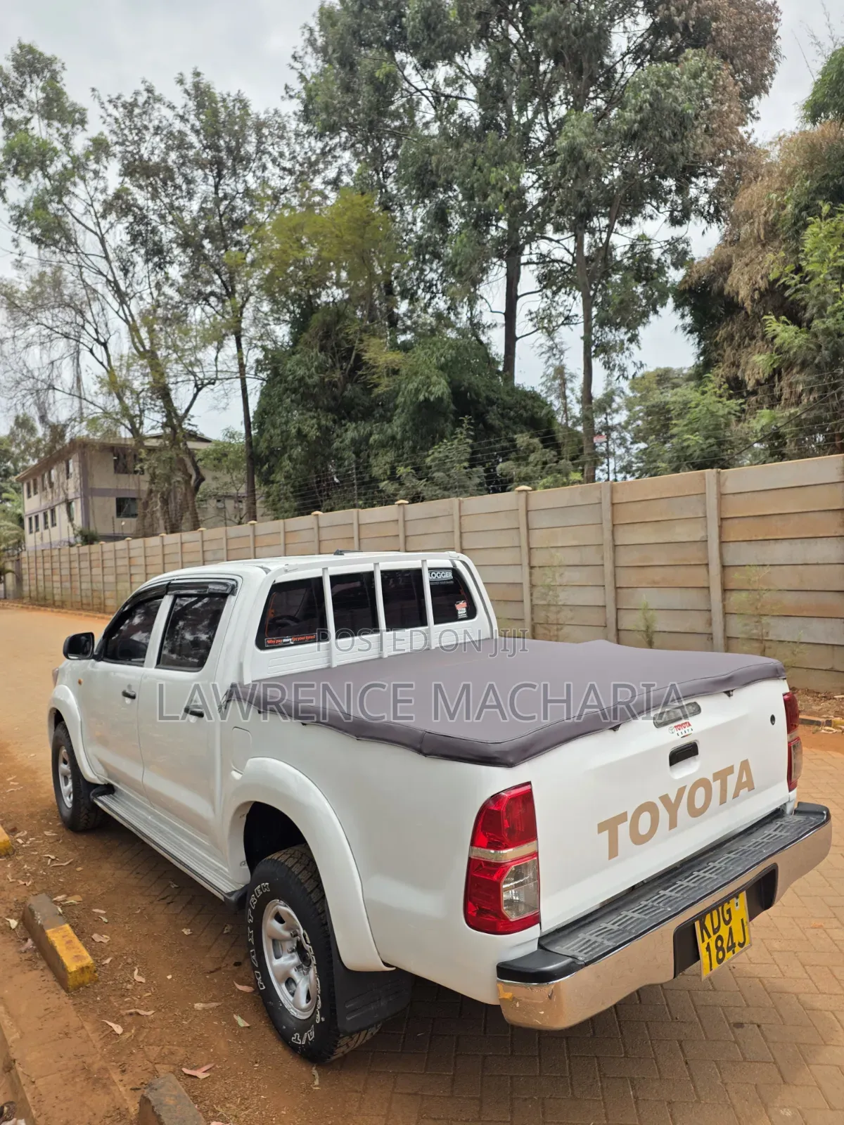Toyota Hilux 2015 White