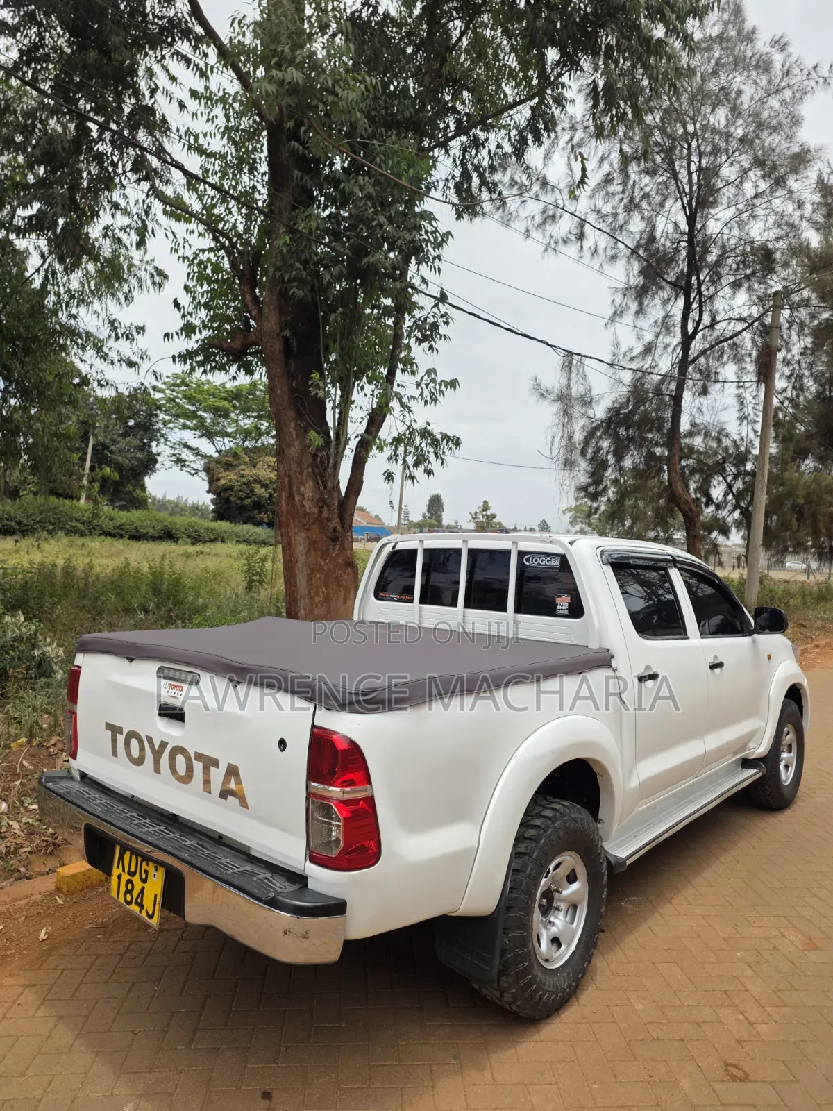 Toyota Hilux 2015 White