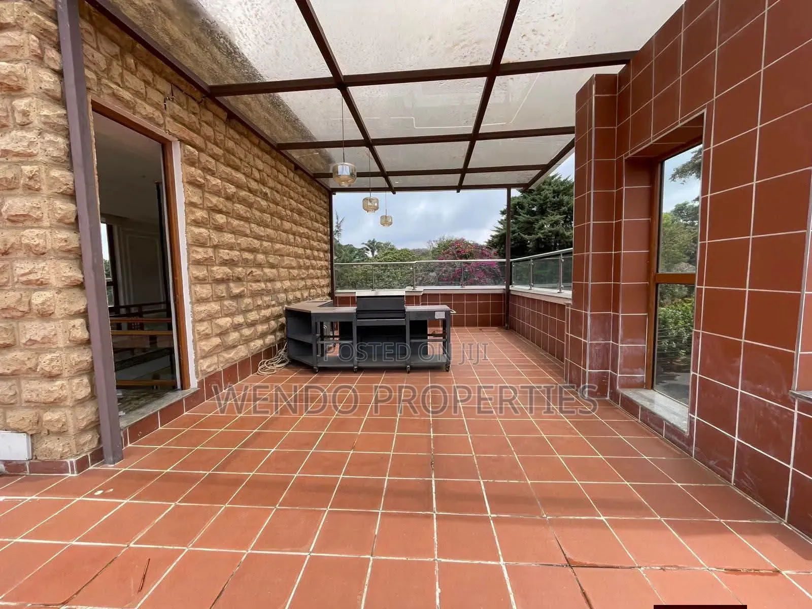 Furnished 6bdrm Villa in Muthangari for sale