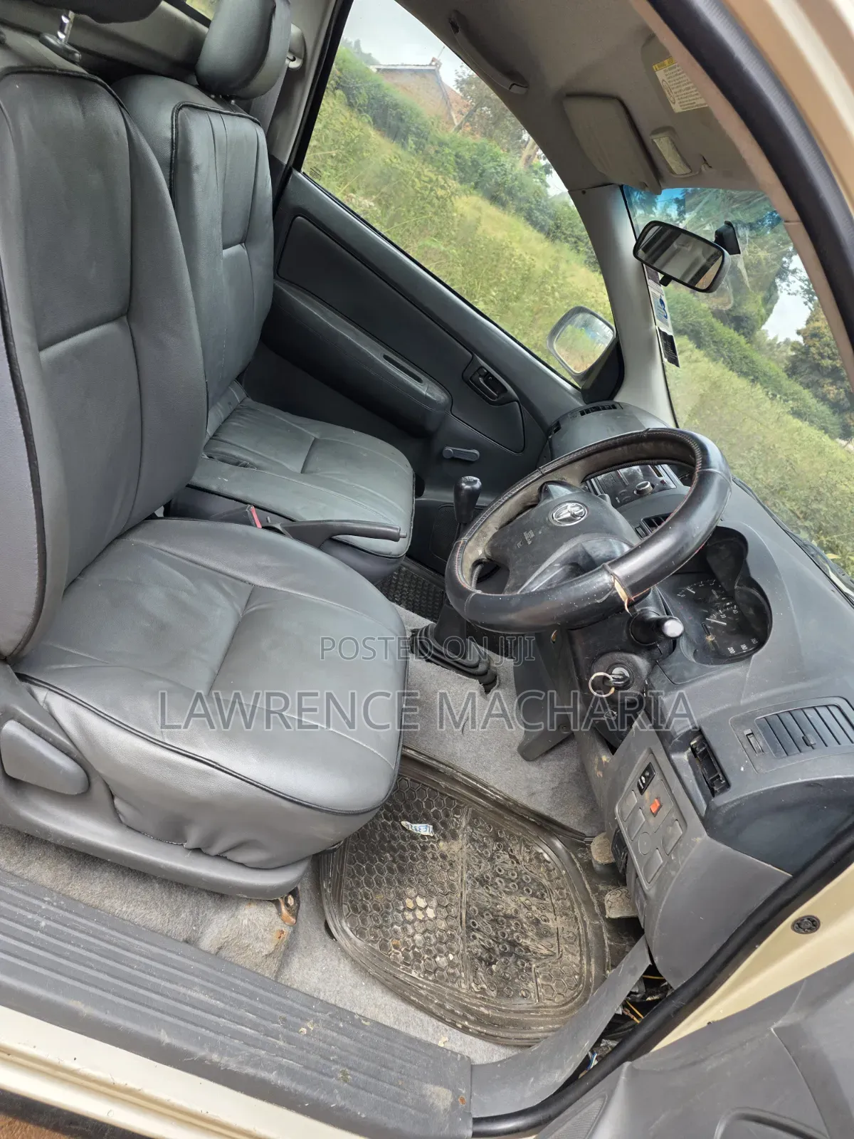 Toyota Hilux 2015 Gold