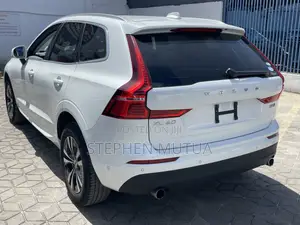 Volvo XC60 T5 Inscription AWD 2019 White