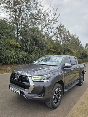 Toyota Hilux Revo Double Cab Deisel 2.8 RWD 2022 Gray