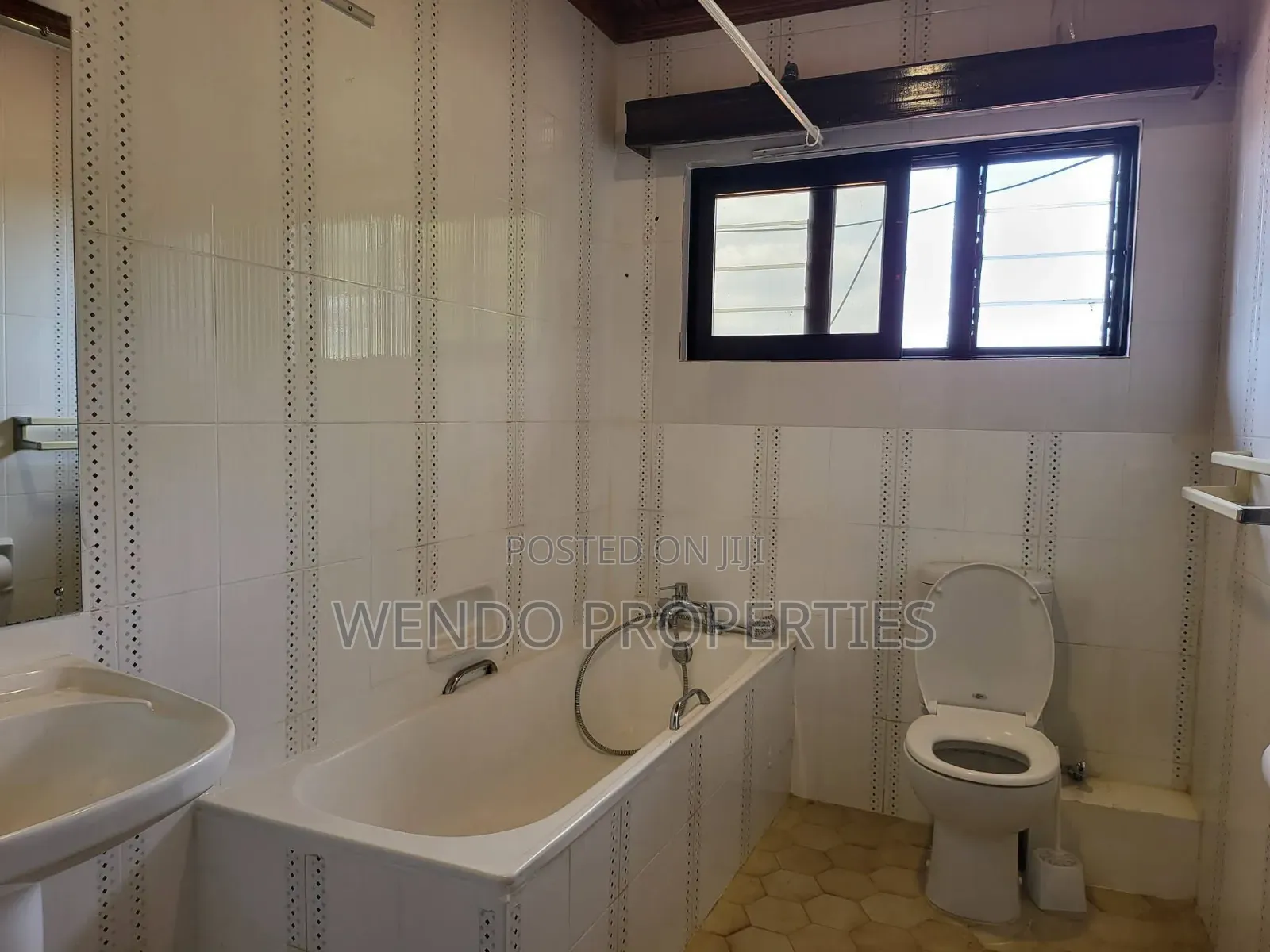 5bdrm Villa in Runda for rent