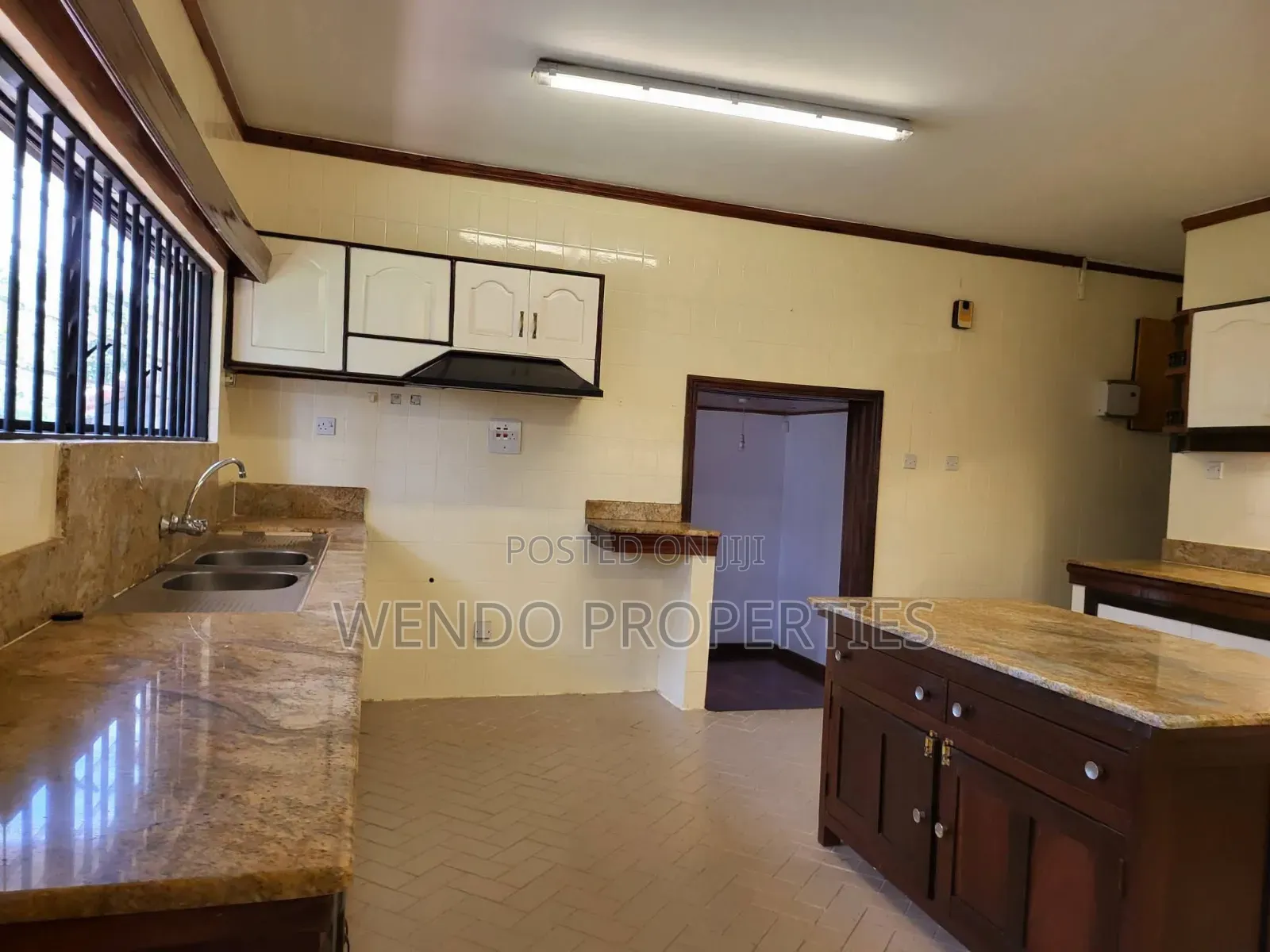 5bdrm Villa in Runda for rent