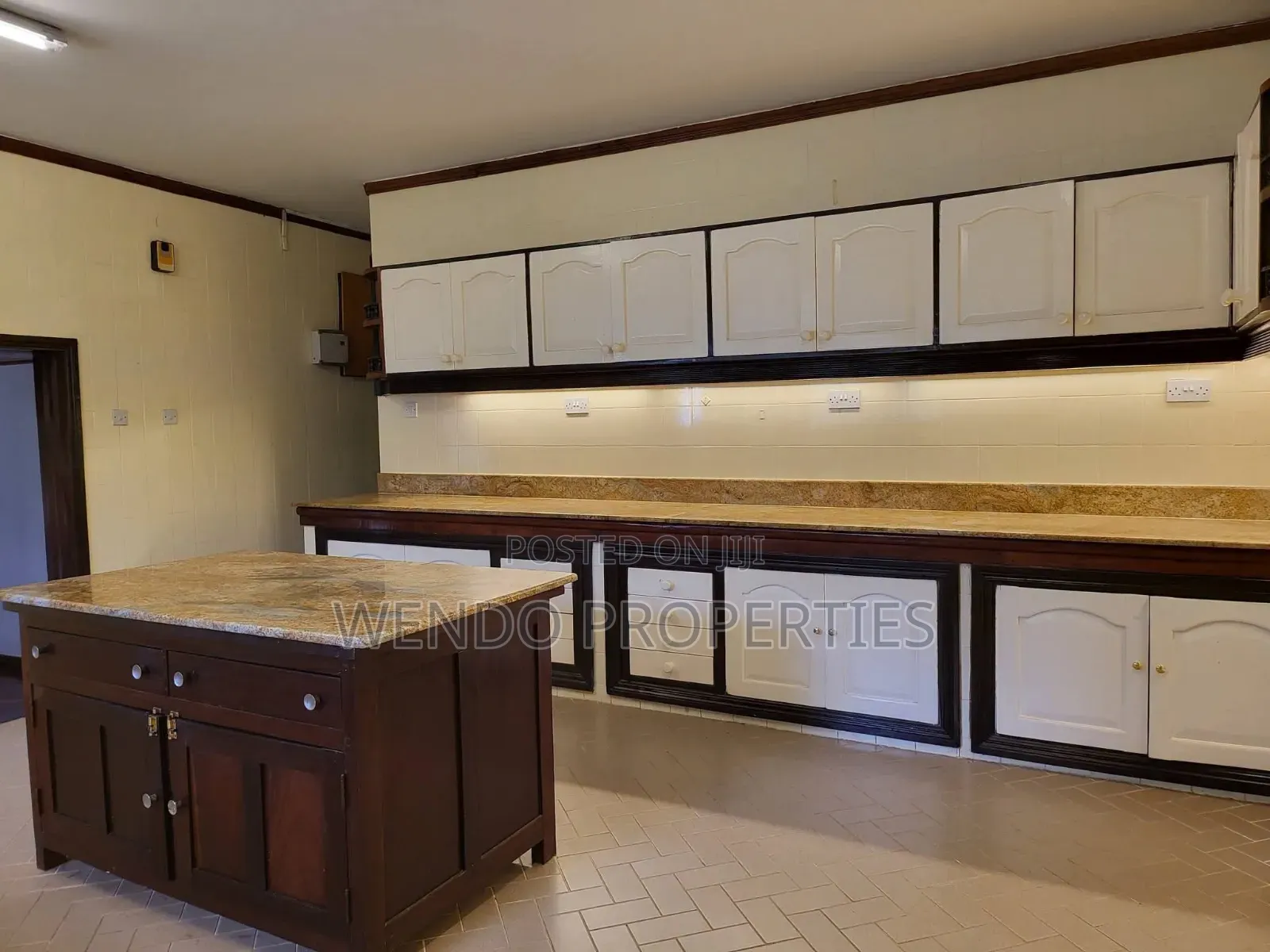 5bdrm Villa in Runda for rent