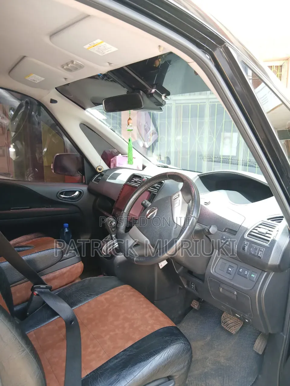 Nissan Serena 2015 Black