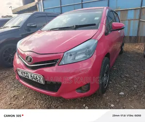 Toyota Vitz 2013 Red