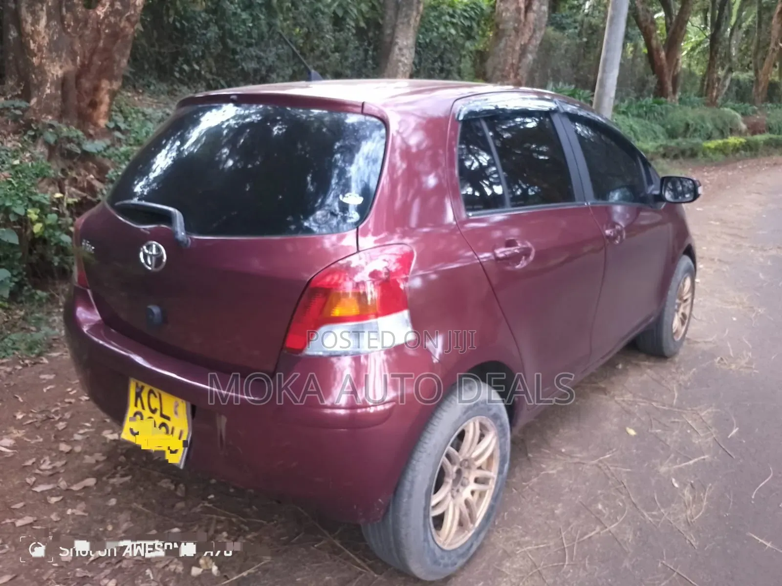 Toyota Vitz 1.0 FWD 5dr 2010 Burgundy
