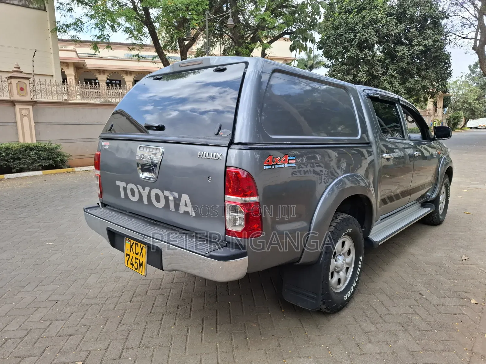 Toyota Hilux 3.0 D-4D 4x4 2013 Gray