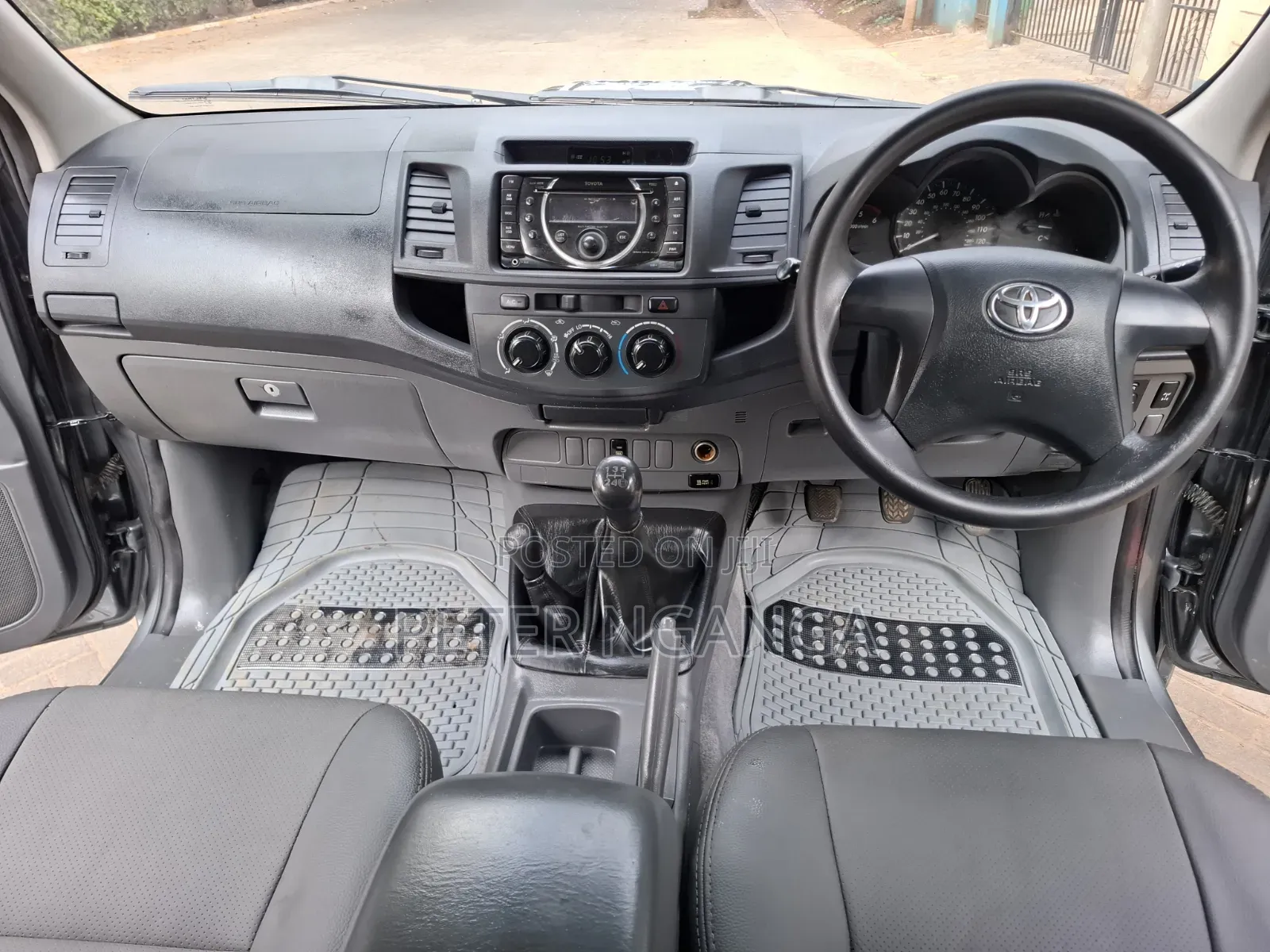 Toyota Hilux 3.0 D-4D 4x4 2013 Gray