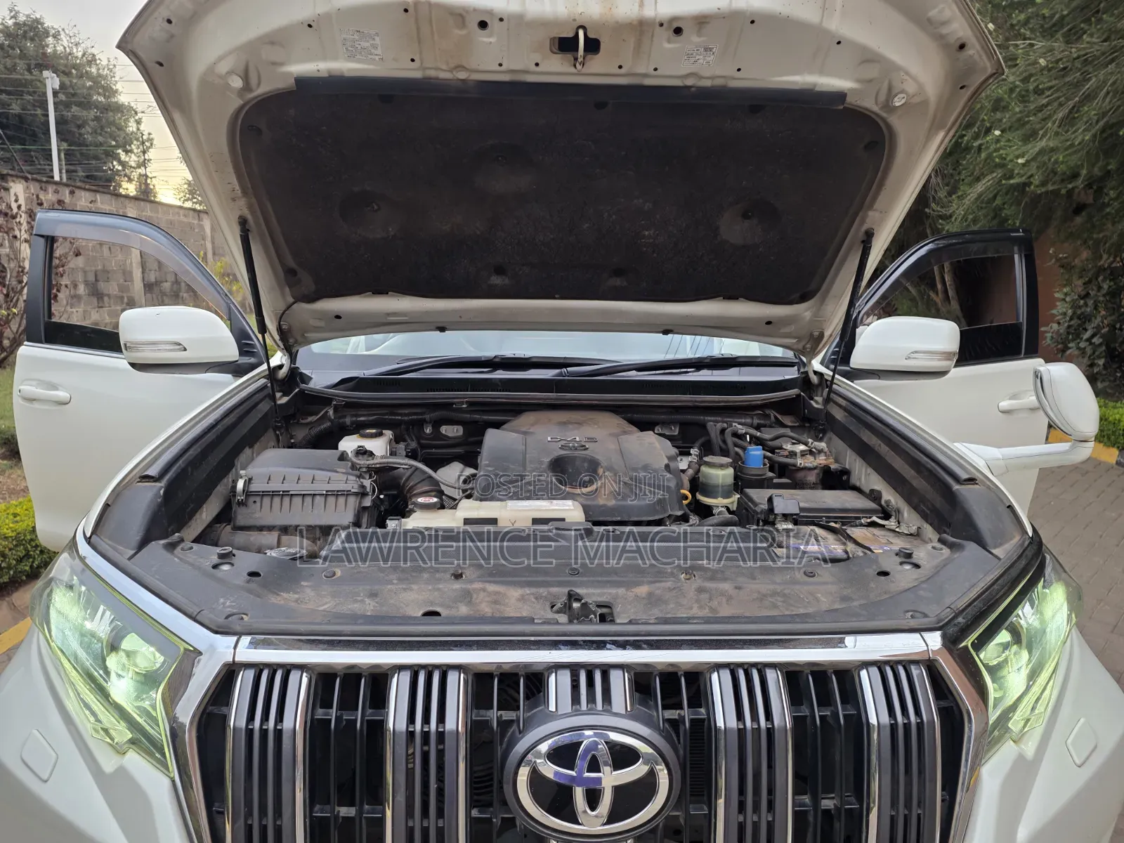 Toyota Land Cruiser Prado 2.8 2017 White