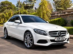 Mercedes-Benz C200 2016 Pearl
