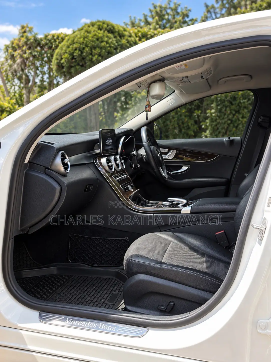 Mercedes-Benz C200 2016 Pearl