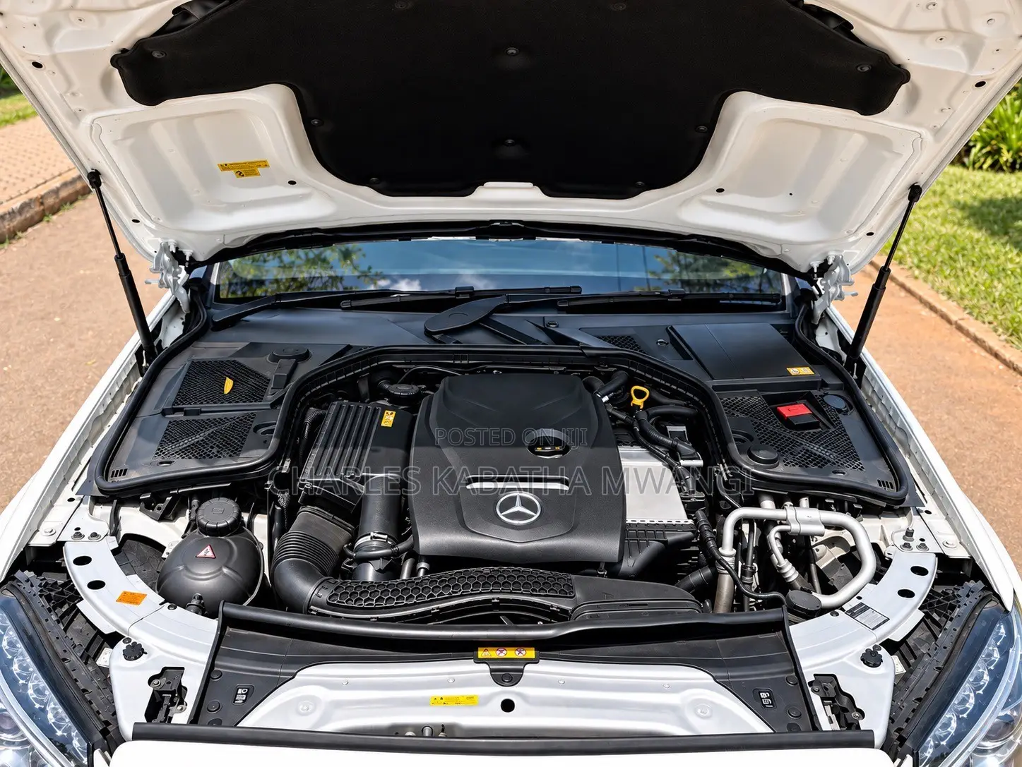Mercedes-Benz C200 2016 Pearl