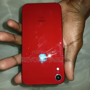 Apple iPhone XR 64 GB Red