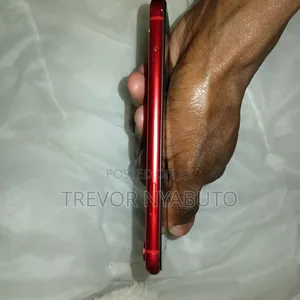 Apple iPhone XR 64 GB Red