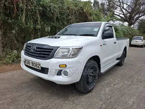 Toyota Hilux 2014 Off white