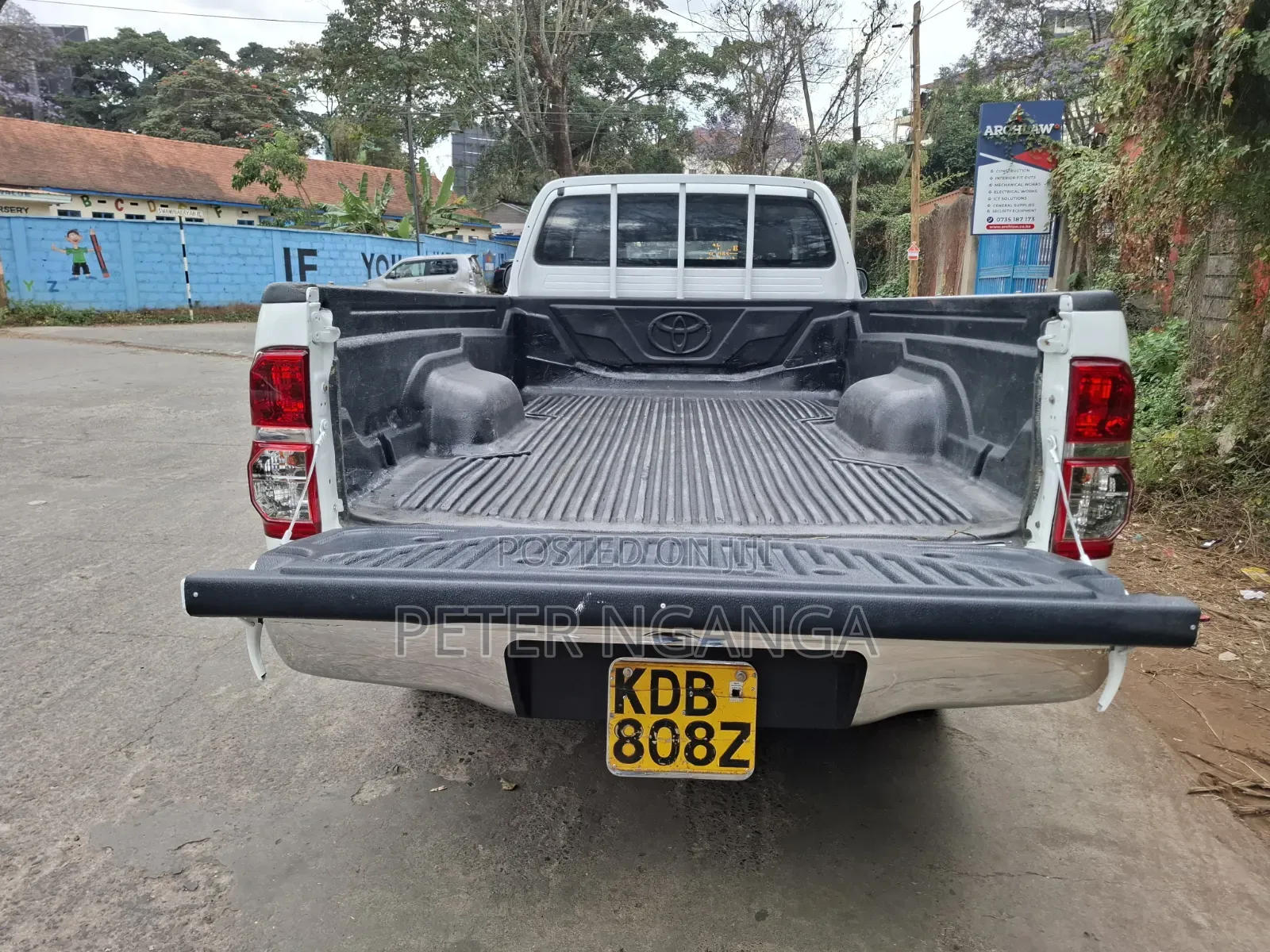 Toyota Hilux 2014 Off white