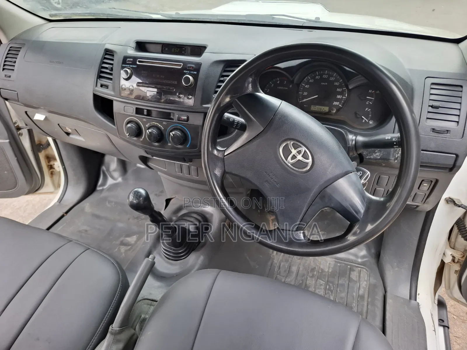 Toyota Hilux 2014 Off white