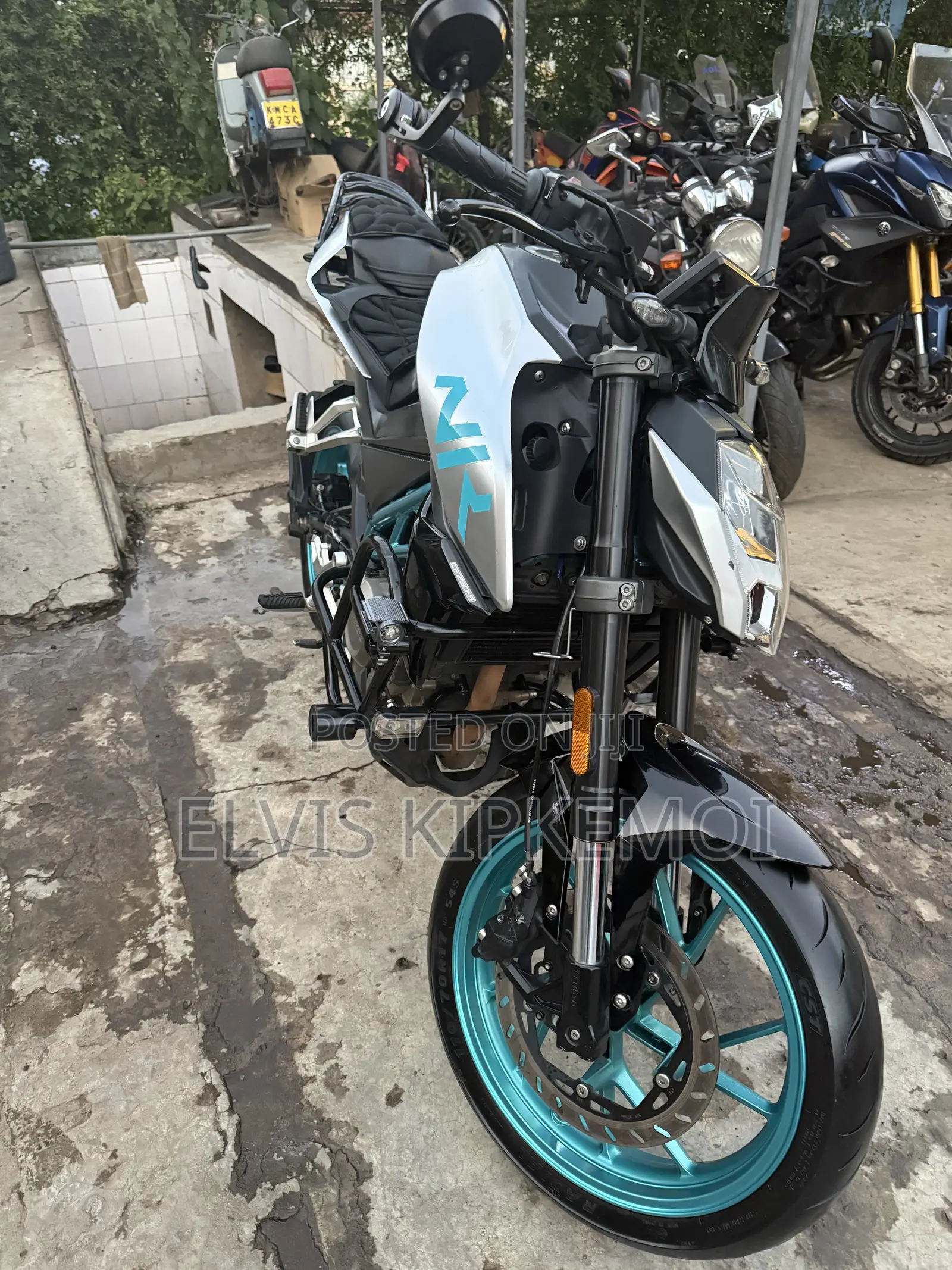 CFMoto 250NK 2021 Silver