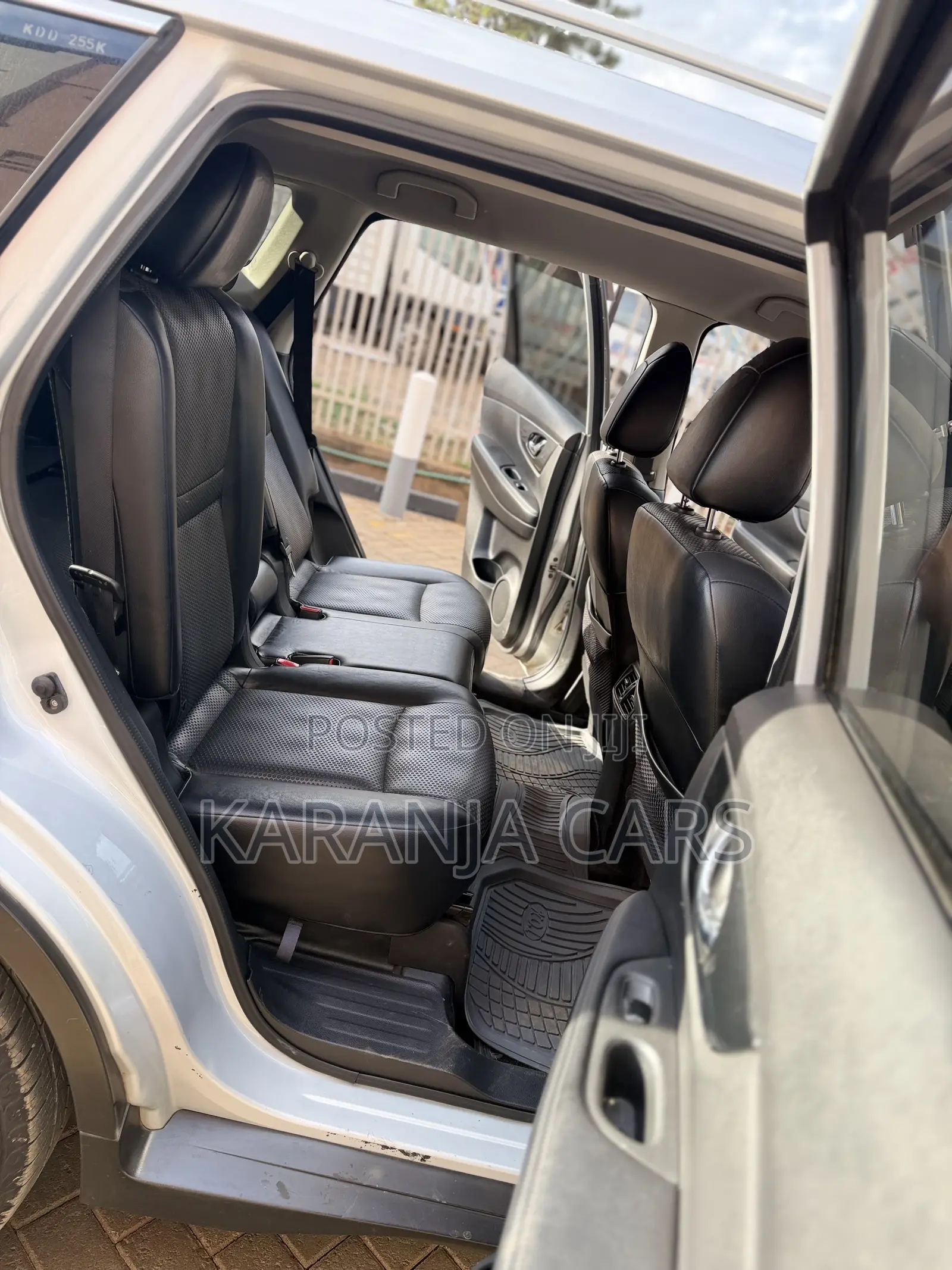 Nissan X-Trail 2.0 Petrol AWD 2014 Silver