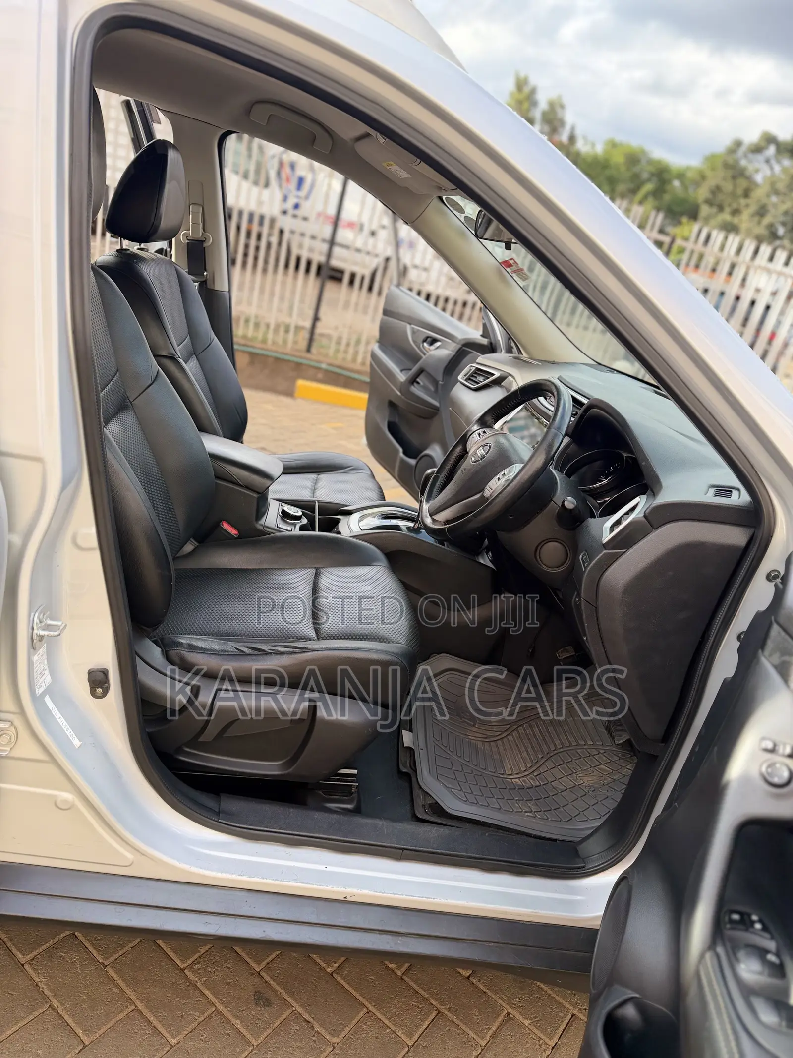 Nissan X-Trail 2.0 Petrol AWD 2014 Silver