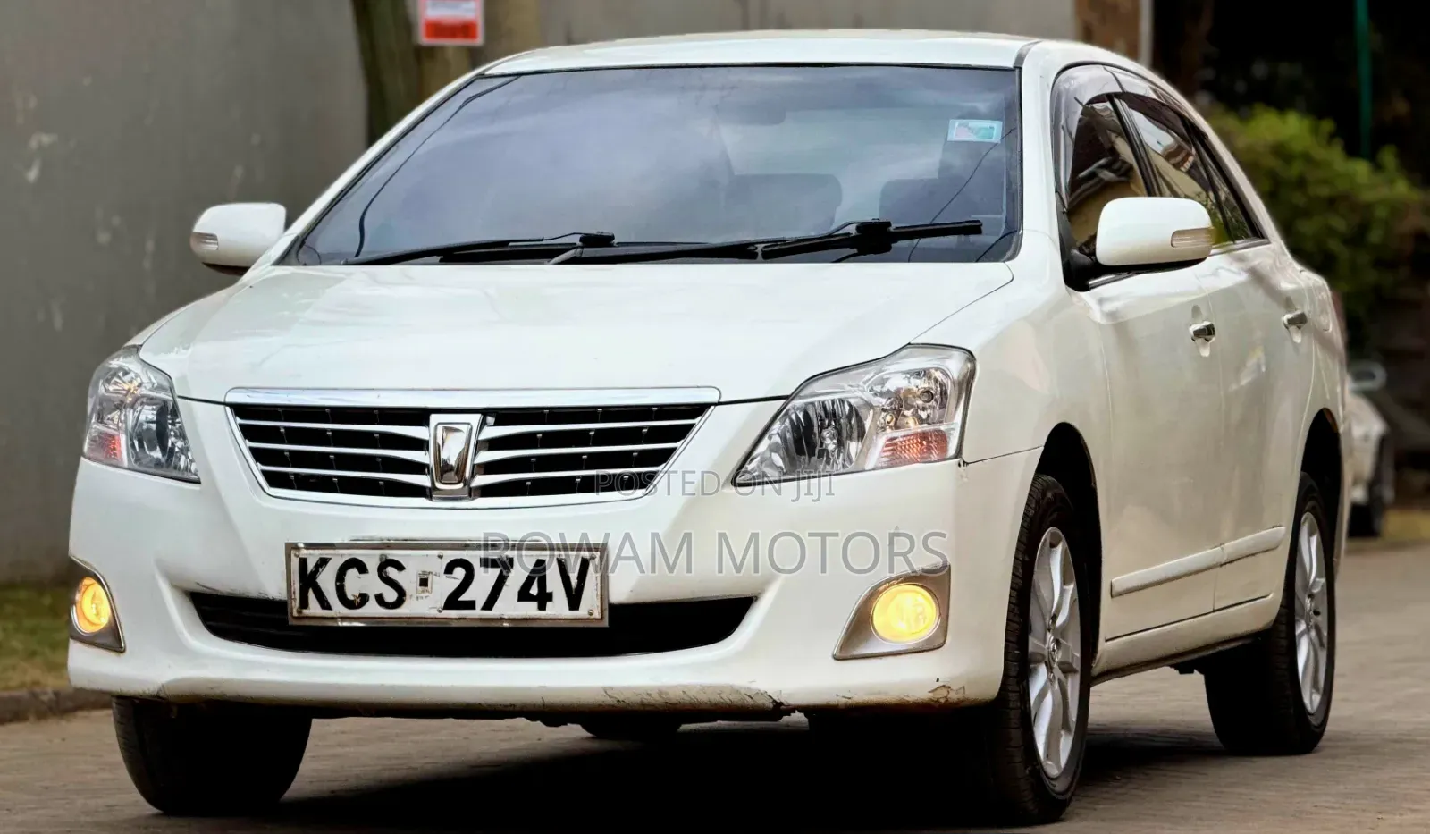 Toyota Premio 2011 White