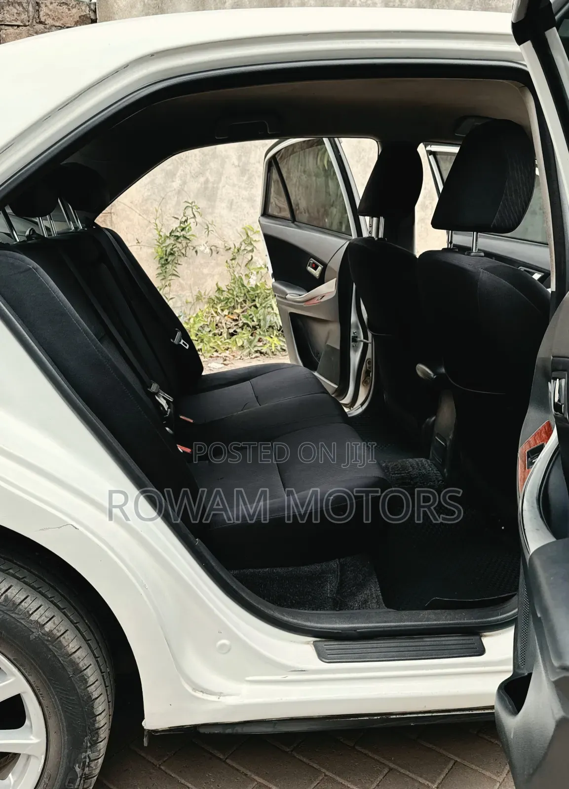 Toyota Premio 2011 White