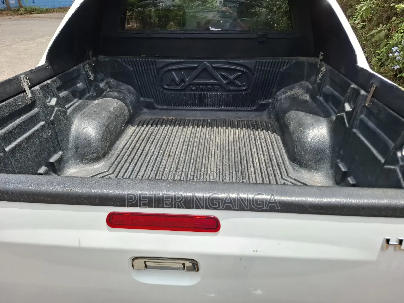 Toyota Hilux 2.5 D-4D 4X4 SRX 2009 White